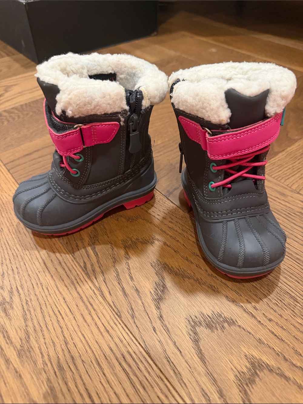 Cat & Jack Gray and Pink Kids Snow Boots